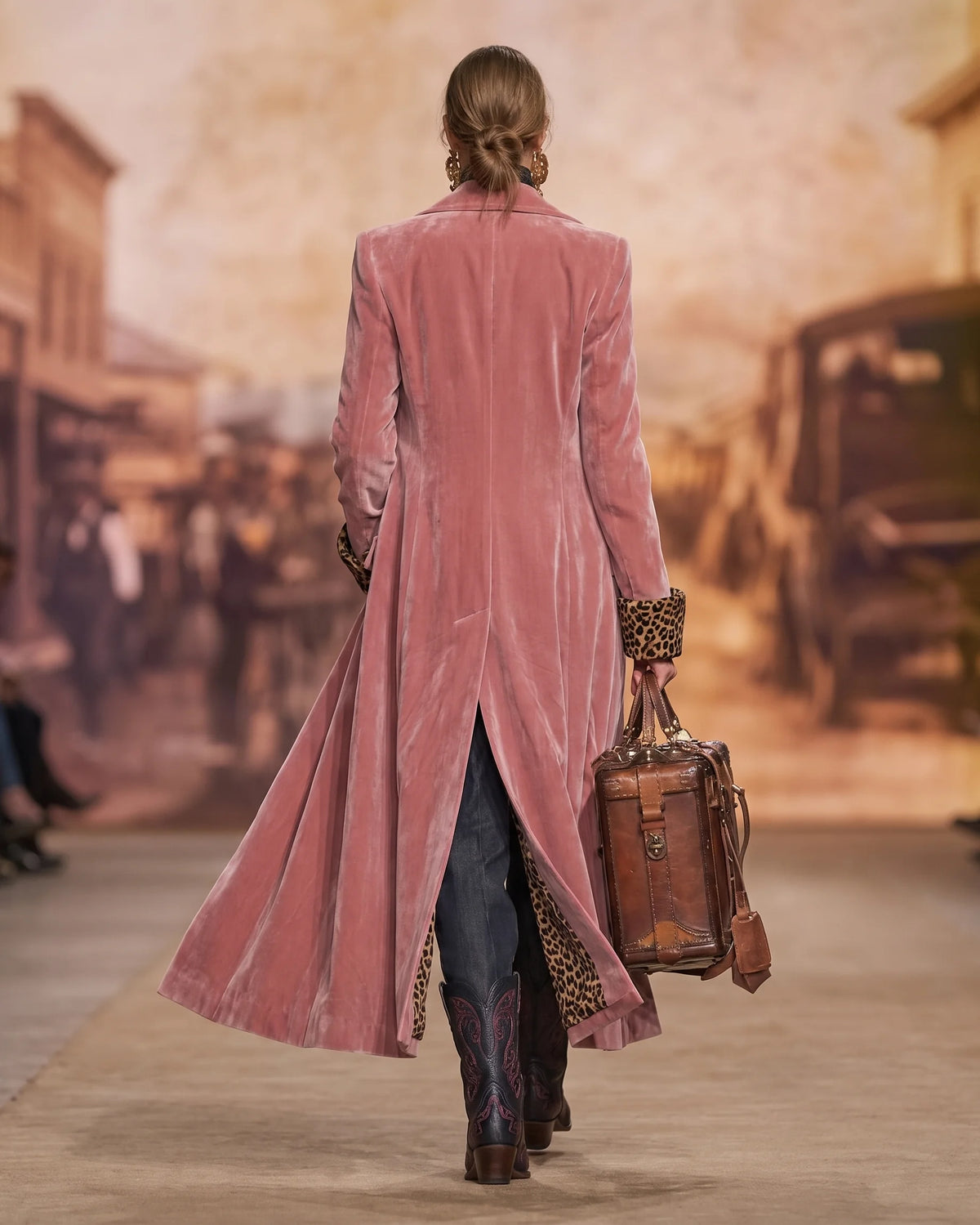 Angela Leopard-Lined Long Tailored Coat in Dusty Pink