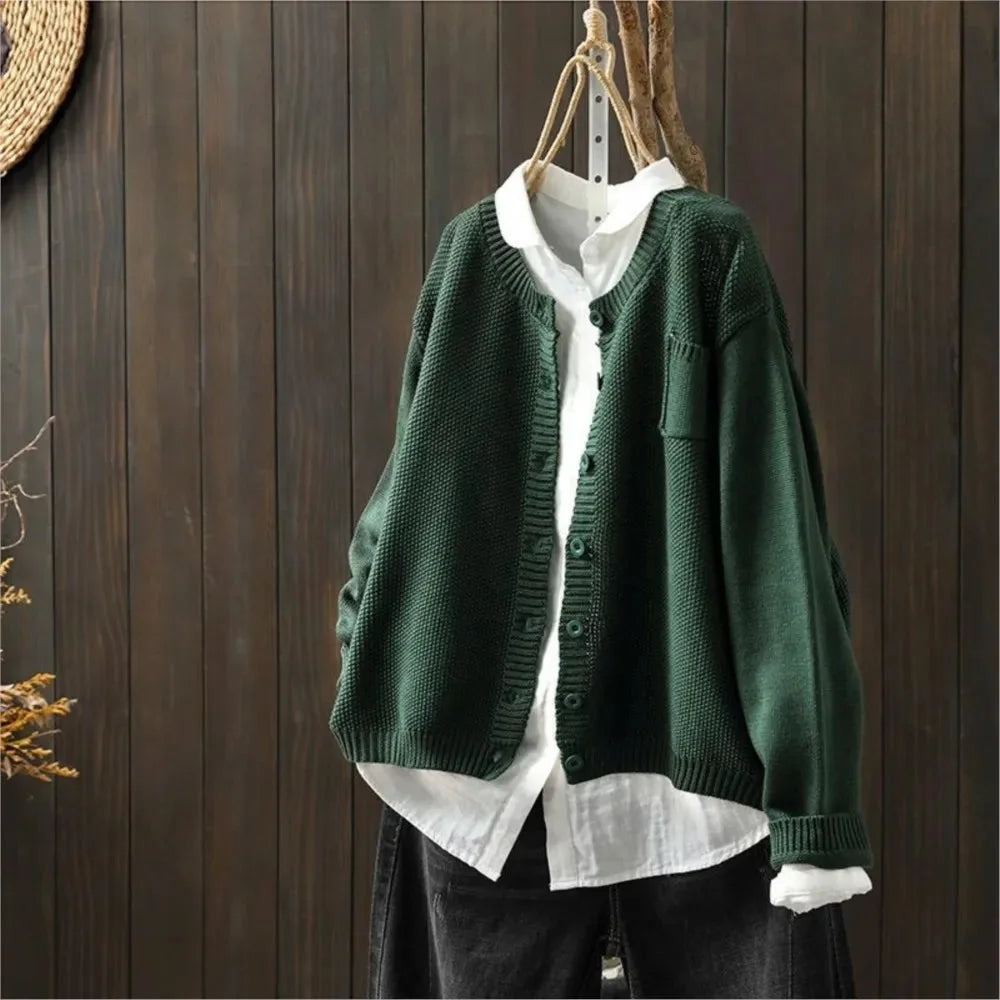 Gail Crewneck Pocket Button Cardigan in Green
