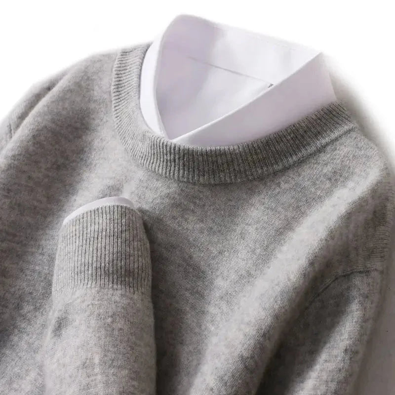 Nadia Classic Crew Neck Sweater in Light Grey