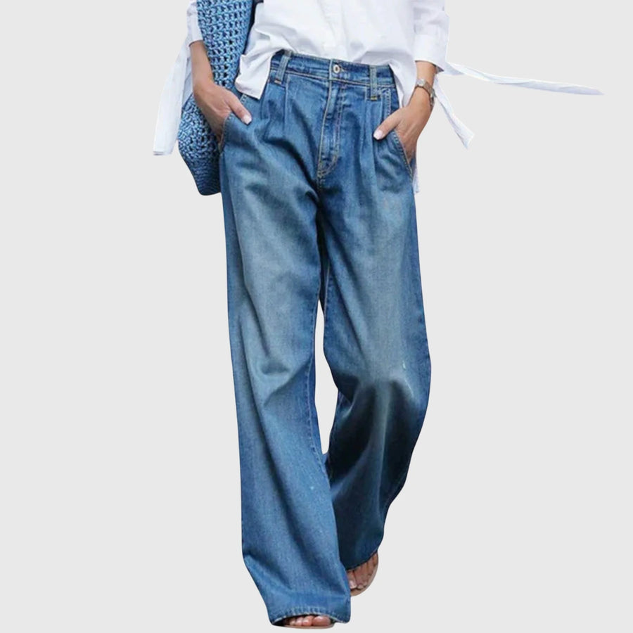 Pamela Pleated Wide-Leg Jeans in Blue