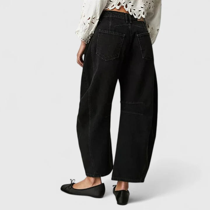 Phoebe Barrel Leg Jeans in Black