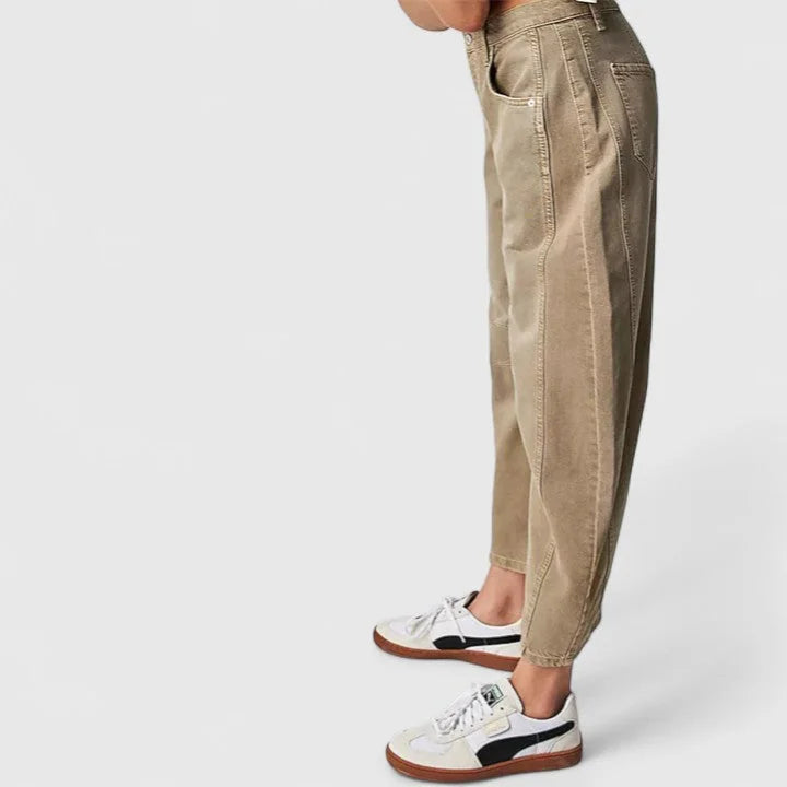 Phoebe Barrel Leg Jeans in Beige