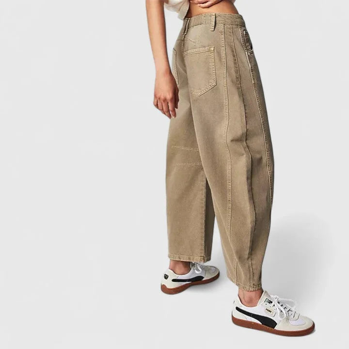 Phoebe Barrel Leg Jeans in Beige