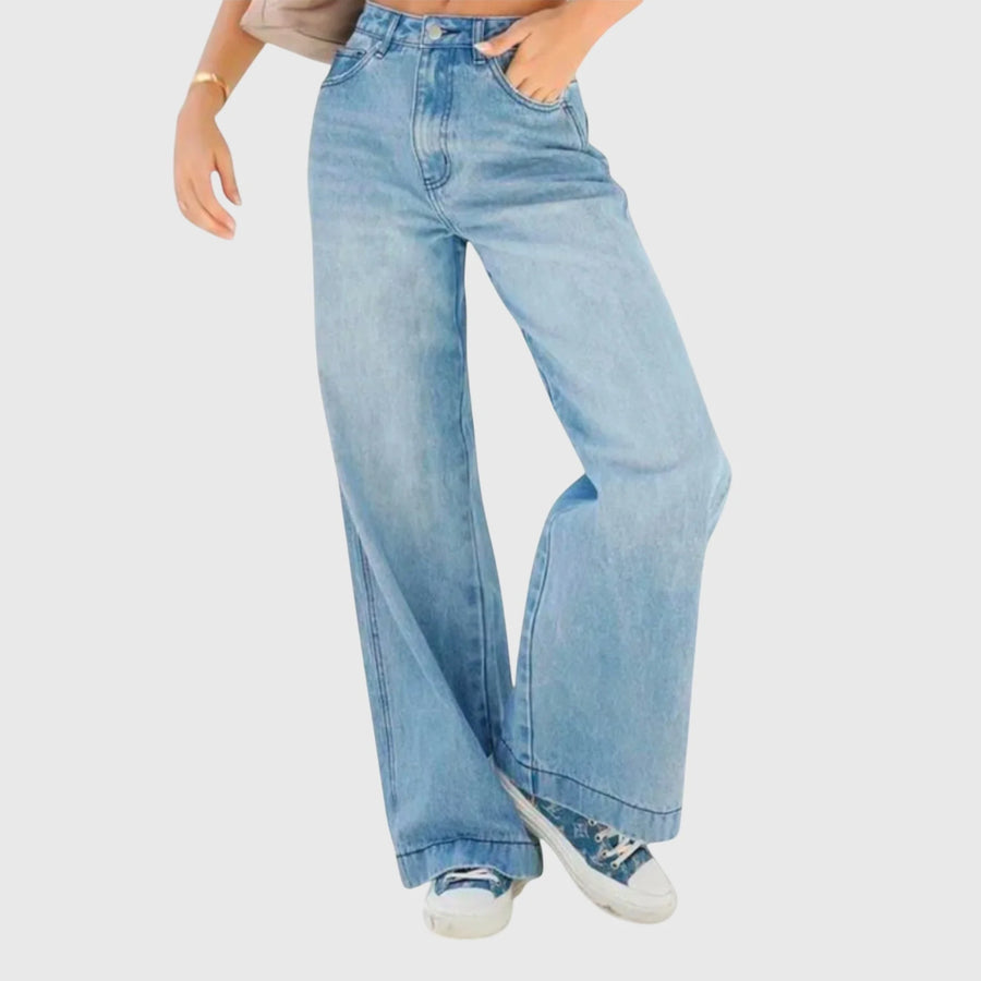 Quinn Light Wash Wide-Leg Jeans in Blue