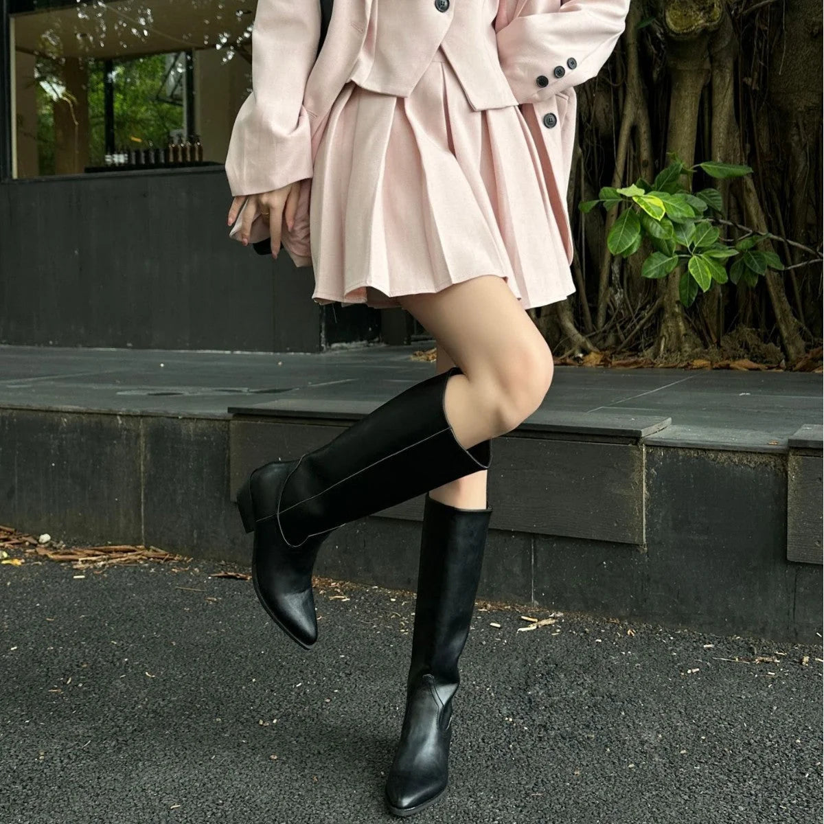 Sabrina Pointed Toe Knee-High Boots in Black
