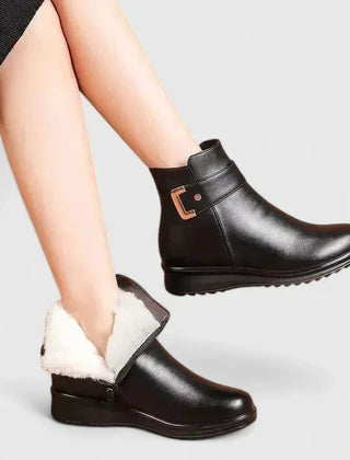 Susan Buckle Strap Lined Winter Boots in Black / Cream Lining
