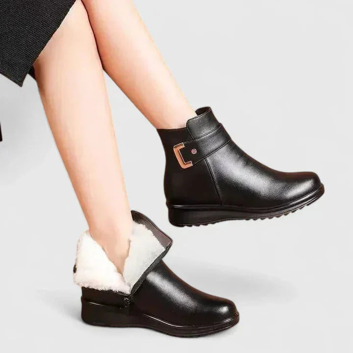 Susan Buckle Strap Lined Winter Boots in Black / Cream Lining