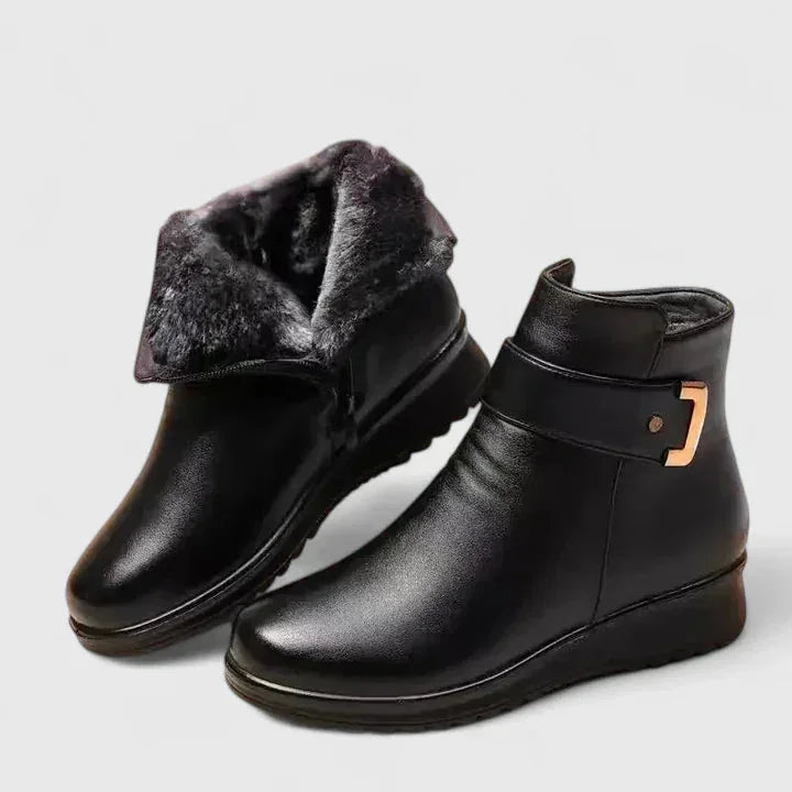 Susan Buckle Strap Lined Winter Boots in Black / Cream Lining