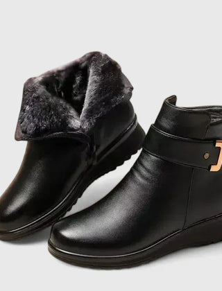 Susan Buckle Strap Lined Winter Boots in Black / Grey Lining