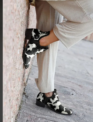 Trudy Star Stud Western Boots in Black & White