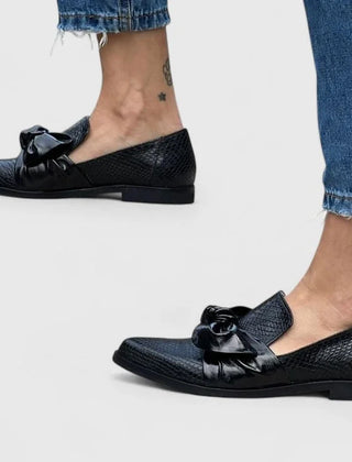 Vivian Textured Bow Loafers in Black